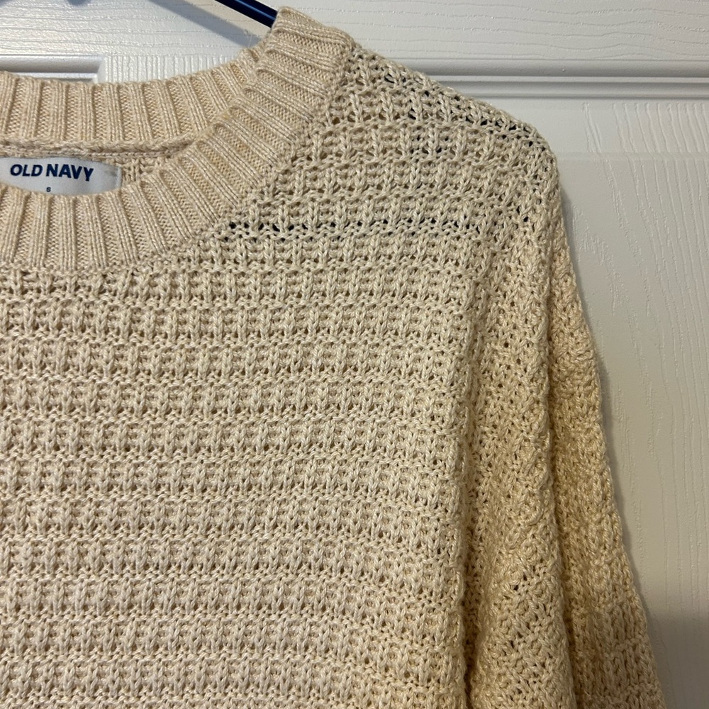Old Navy sweater - Picture 2 of 2